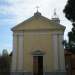 La facciata della chiesa