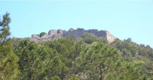 Un suggestivo scorcio della Rocca della Verruca, oggi visitabile grazie all'impegno della Compagnia di Calci e del Gruppo Verruca