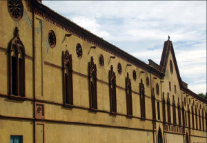 La facciata dell'ex Convento delle Benedettine in Lungarno Sonnino