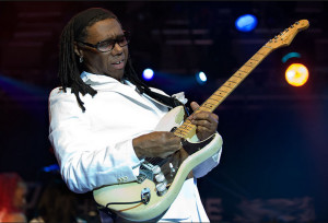 Nile Rodgers in azione. Gli Chic sono a Lucca il 15 Luglio