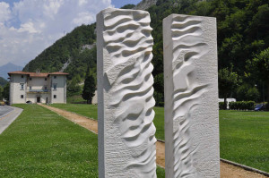 "Porta del Vento": una delle opere alla mostra “Fuggenti eterne vibrazioni” di Giorgio Eros Morandini organizzata a Palazzo Mediceo di Seravezza