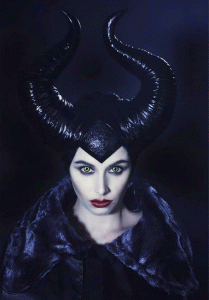 Tra gli ospiti del CUSPlay (21 e 22 Marzo agli impianti del CUS) amche la nota cosplayer Giada Robin , ritratta nei panni di "Maleficent" (Francesco Sanseverino - MakeUp Artist & Chunk collective  [foto di Federico Tardito]