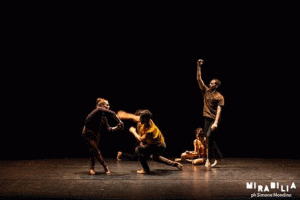 Unraveled Heroes, lo spettacolo di danza in programma il 25 Settembre alla Città del Teatro (foto di Simone Mondino)